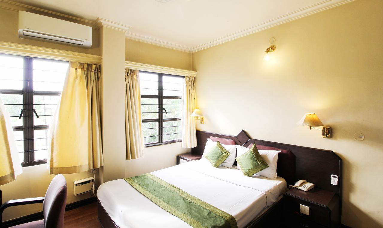 Treebo Trend Royal Inn Mysore Exterior foto